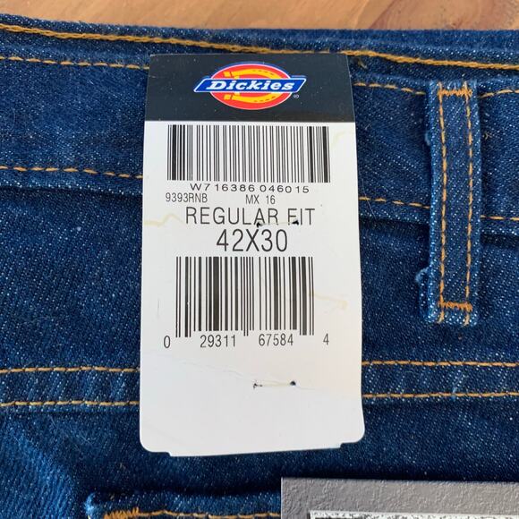 Dickies Men’s Jeans Regular Fit 42x30 Medium Wash Denim Work Jeans NEW - Picture 5 of 10